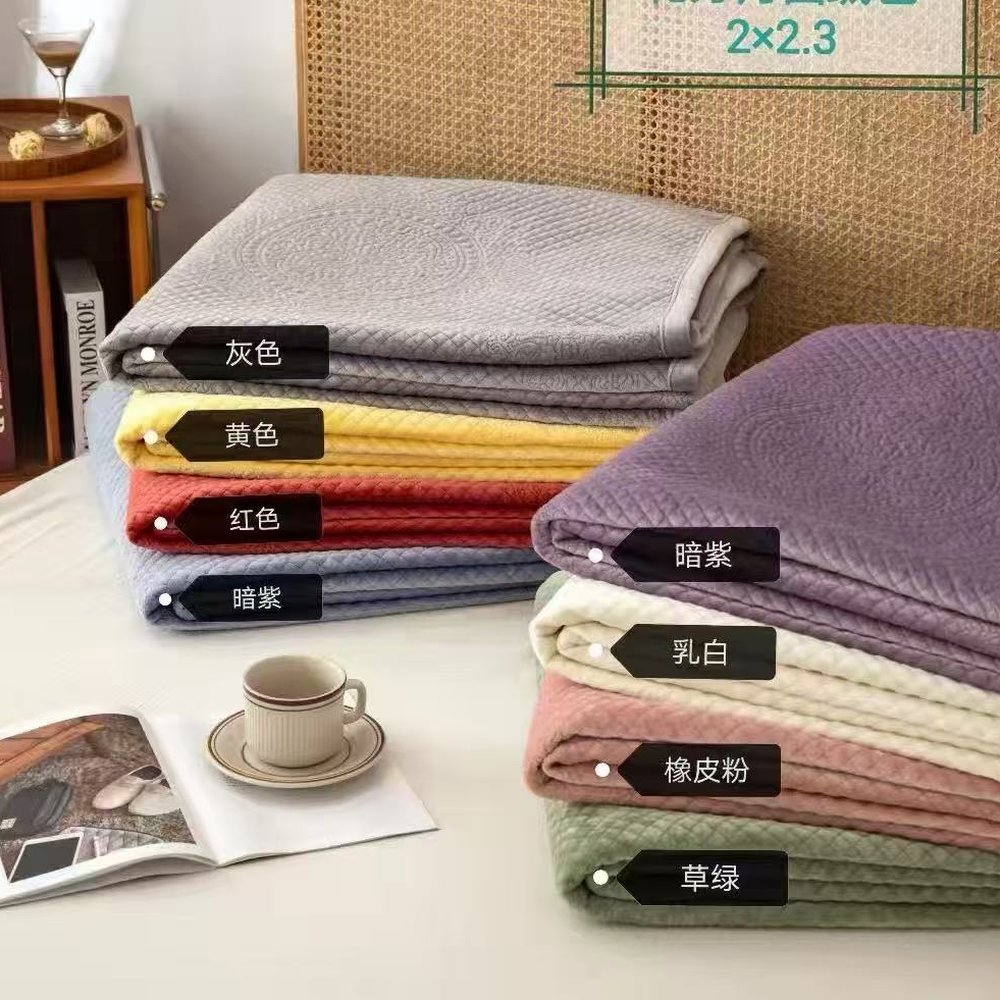 悦芯家纺床盖——提花夹棉床盖产品图（烟台威海门店）